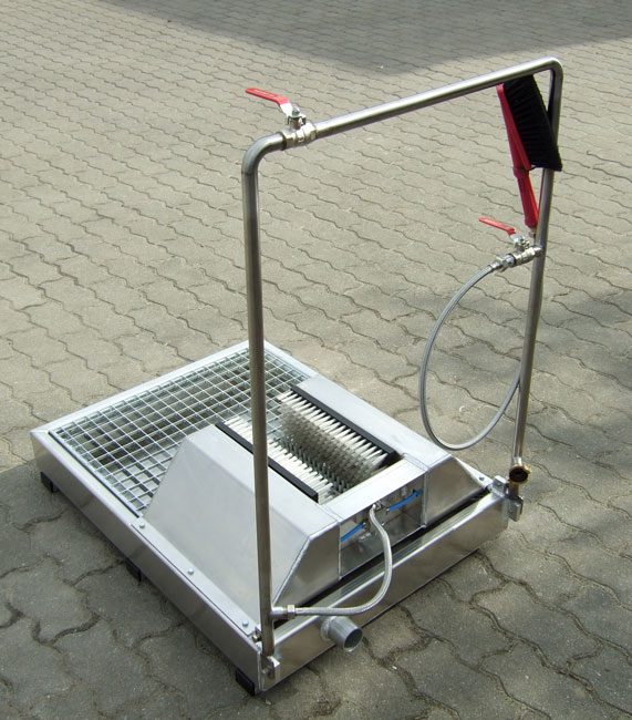 Stiefelwaschanlage mit Abtropf-Wanne – Bild 4